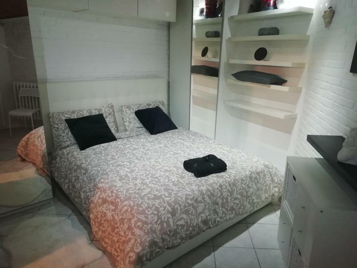 Sweet Apartment Suite Castelmerlo Болонья Экстерьер фото